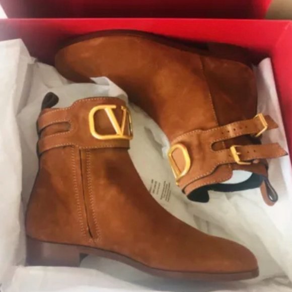 Valentino Garavani Tan Suede Ankle Boots, size 40 - Picture 1 of 9